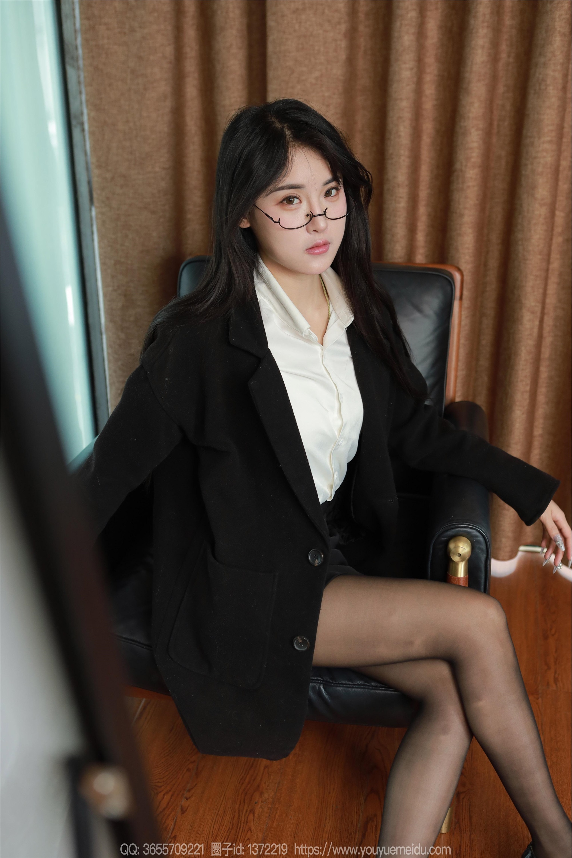 IESS异思趣向  2024.12.24 丝享家 1932 小宝《黑色外套（上）》